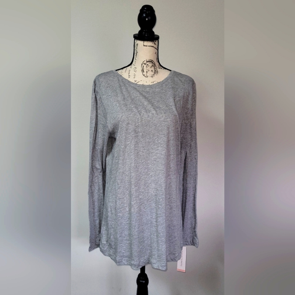 Liz Lange for Target Maternity gray long sleeve tee in XXL